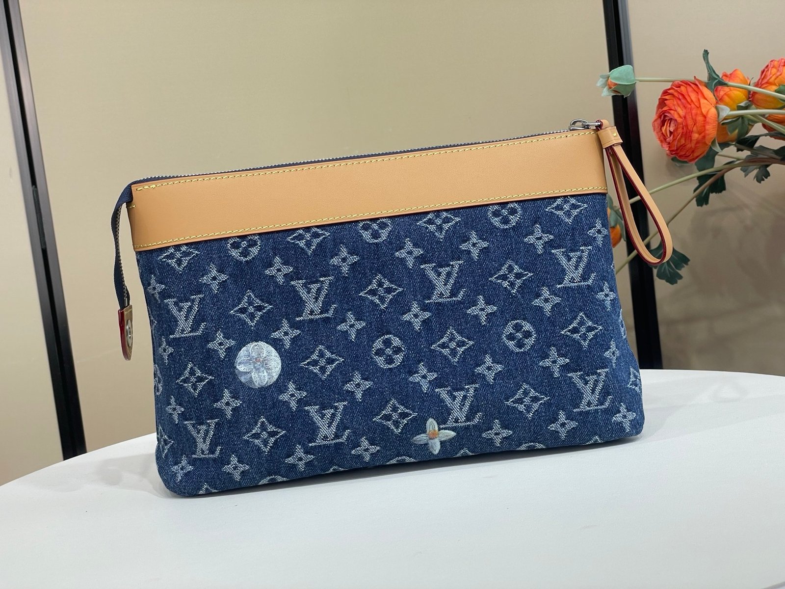 Cartera de mano Voyage Souple Louis Vuitton