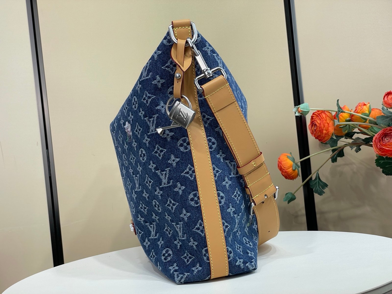 Bolso Vagabond Hobo Louis Vuitton - Imagen 2