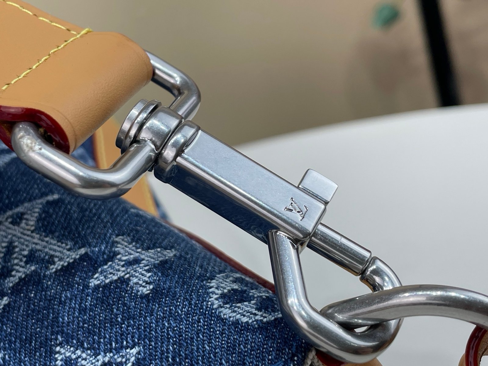 Bolso Vagabond Hobo Louis Vuitton - Imagen 7