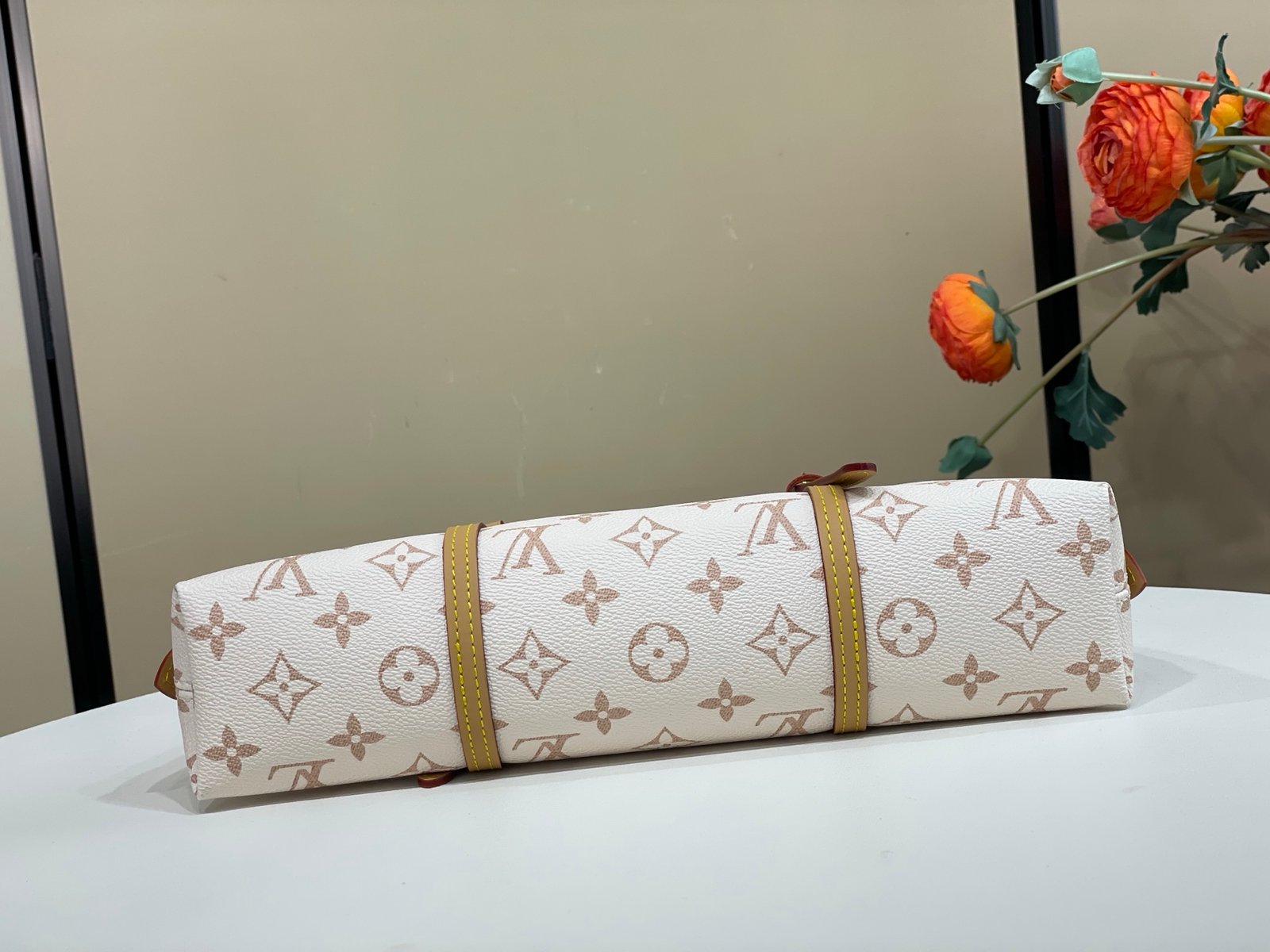 Bolso Squire East-West Louis Vuitton - Imagen 4