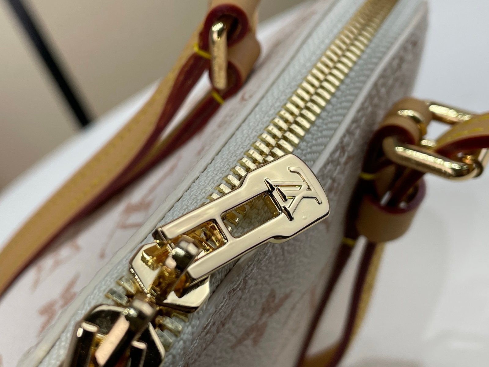 Bolso Squire East-West Louis Vuitton - Imagen 6
