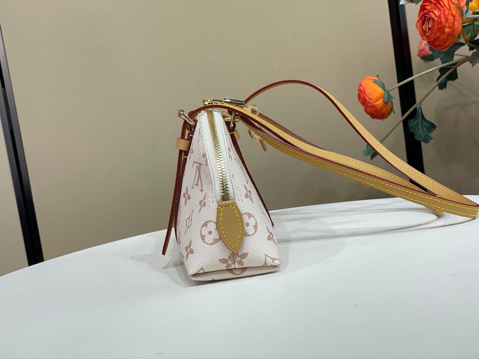 Bolso Squire East-West Louis Vuitton - Imagen 2