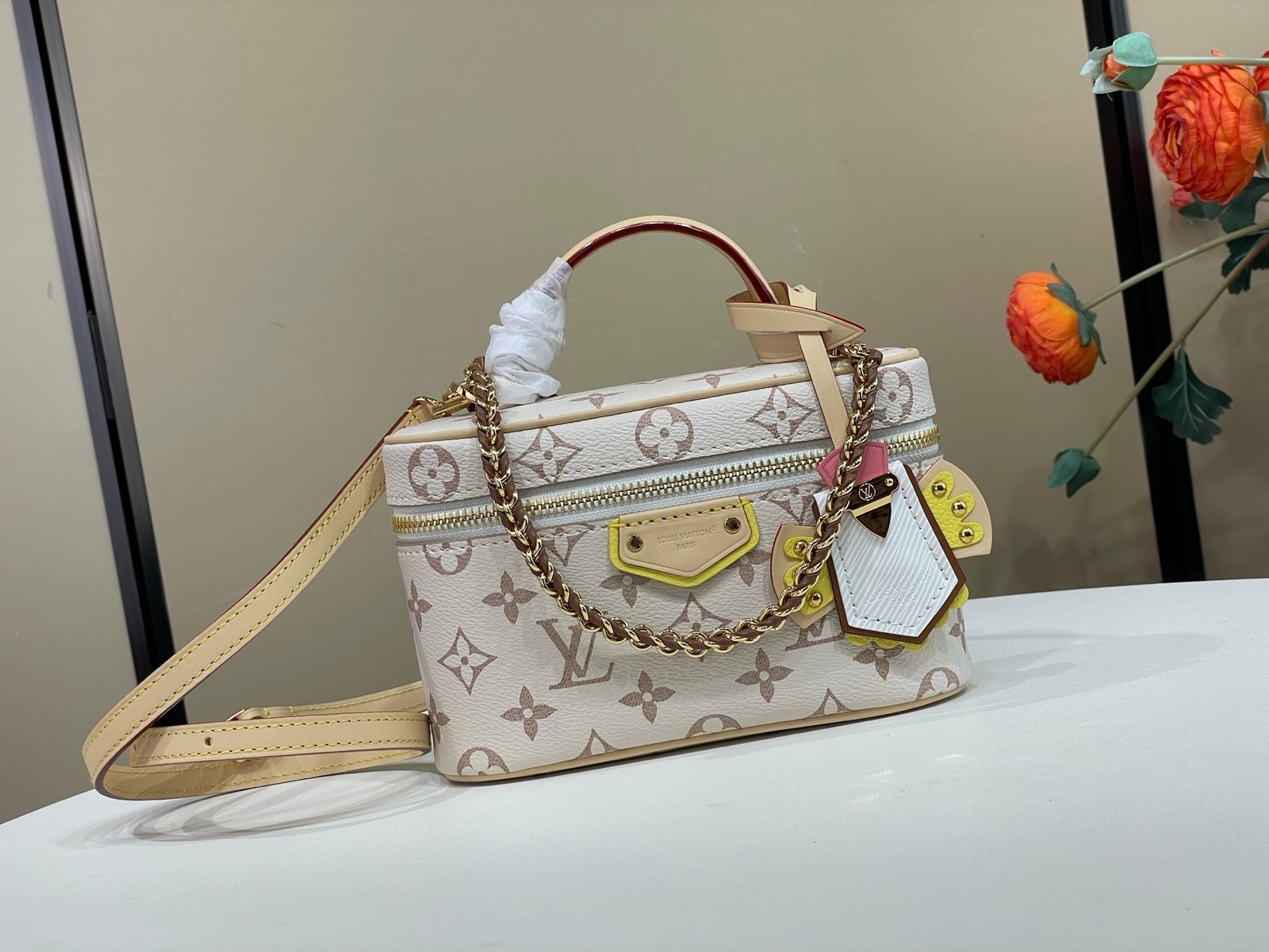Bolso Vanity Chain Pouch Louis Vuitton