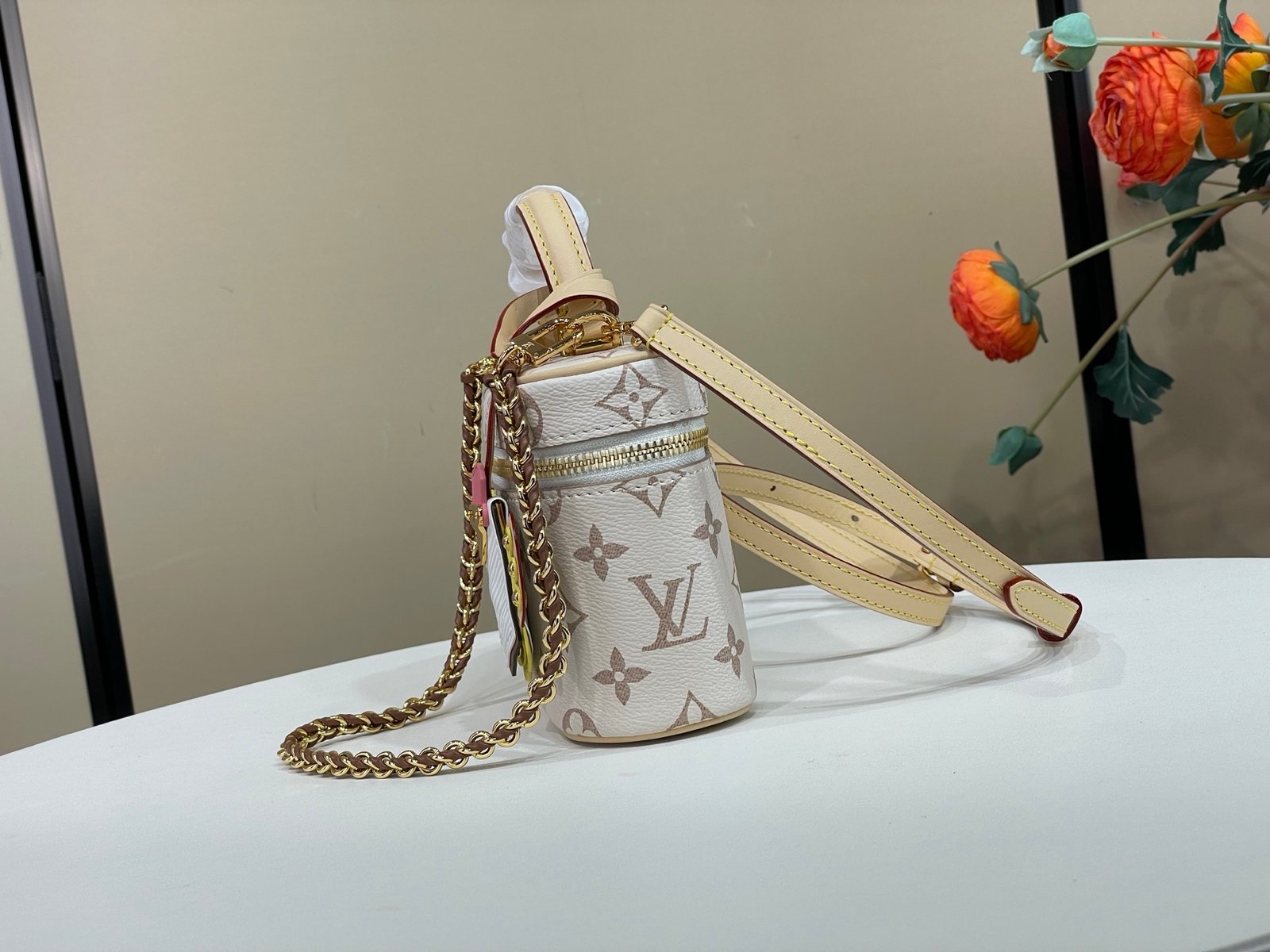 Bolso Vanity Chain Pouch Louis Vuitton - Imagen 2