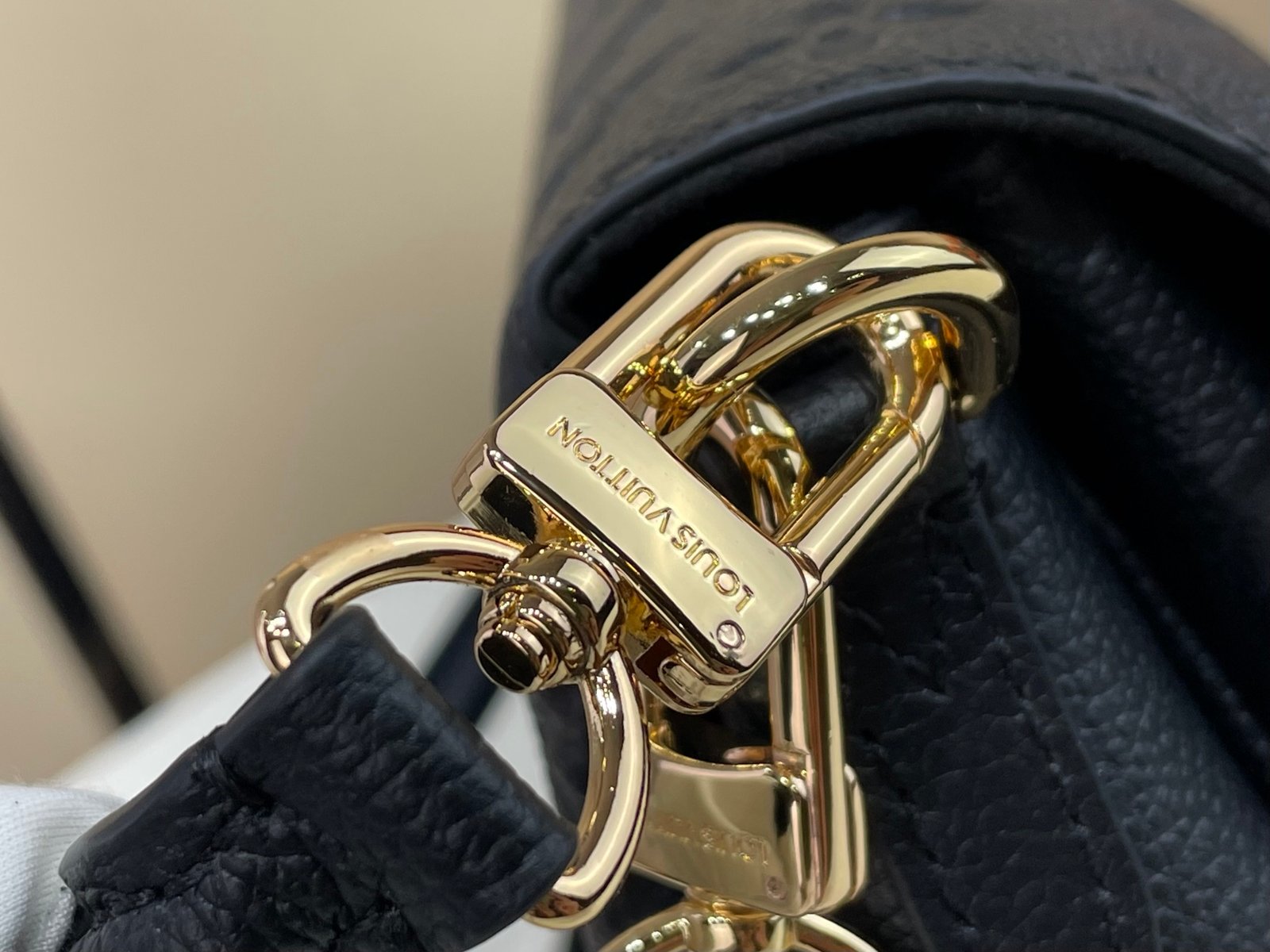 Bolso Pochette Métis Soft Louis Vuitton - Imagen 6