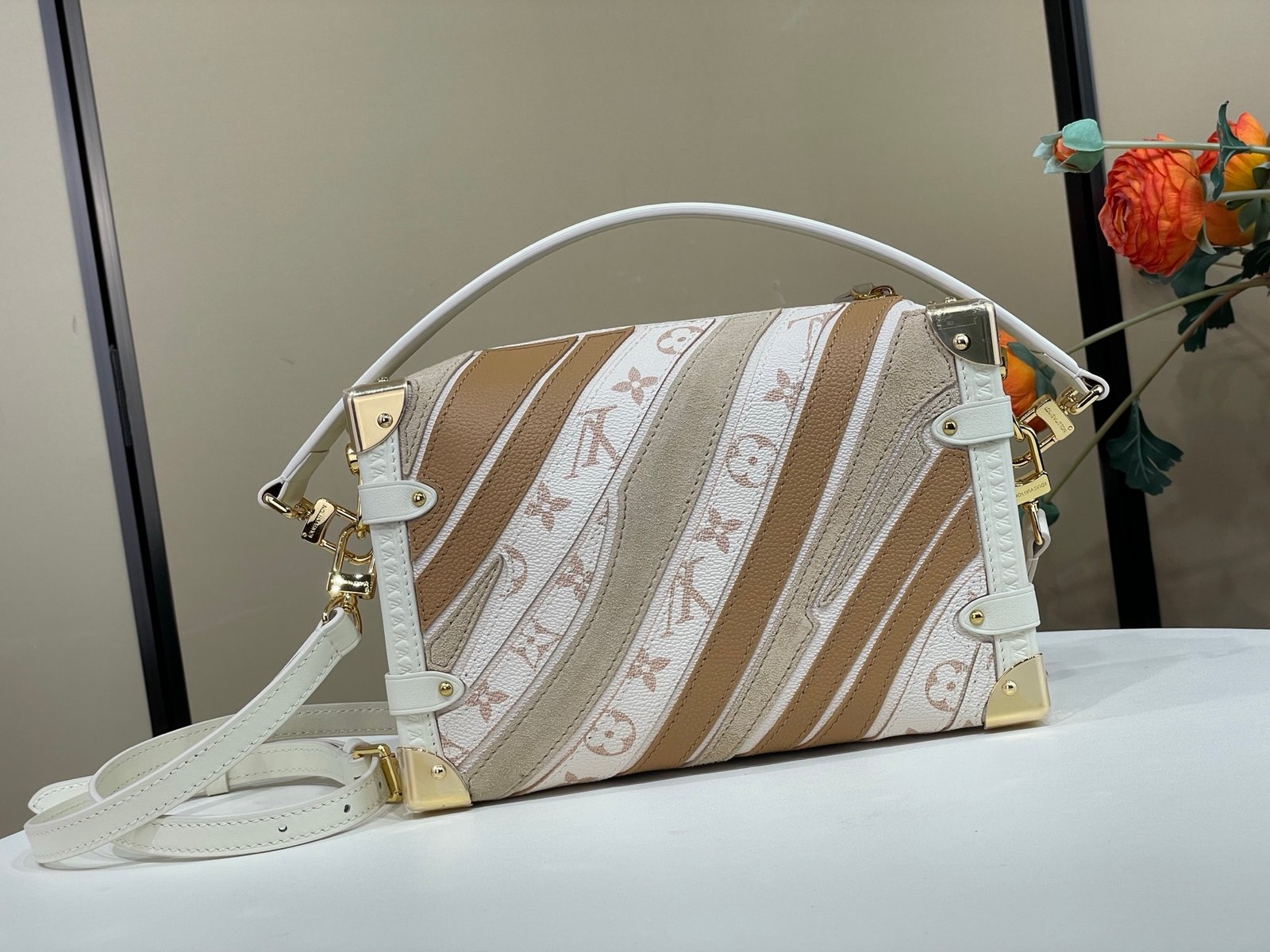Bolso Side Trunk MM Louis Vuitton - Imagen 3
