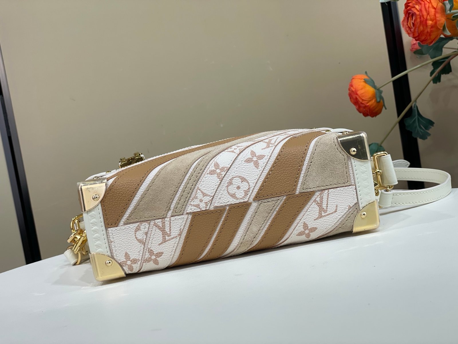 Bolso Side Trunk MM Louis Vuitton - Imagen 4