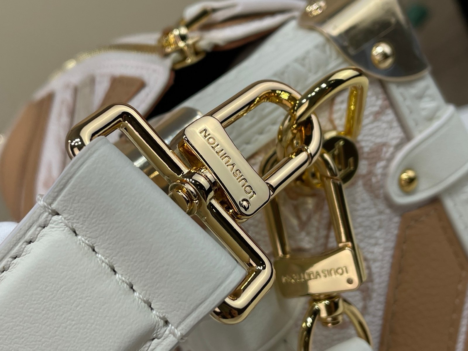 Bolso Side Trunk MM Louis Vuitton - Imagen 5
