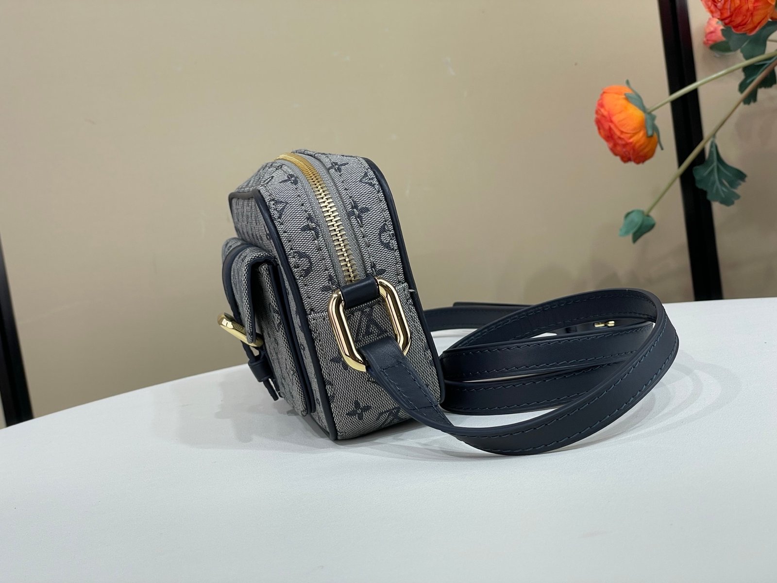 Bolso Mini Lin Juliette Louis Vuitton - Imagen 2