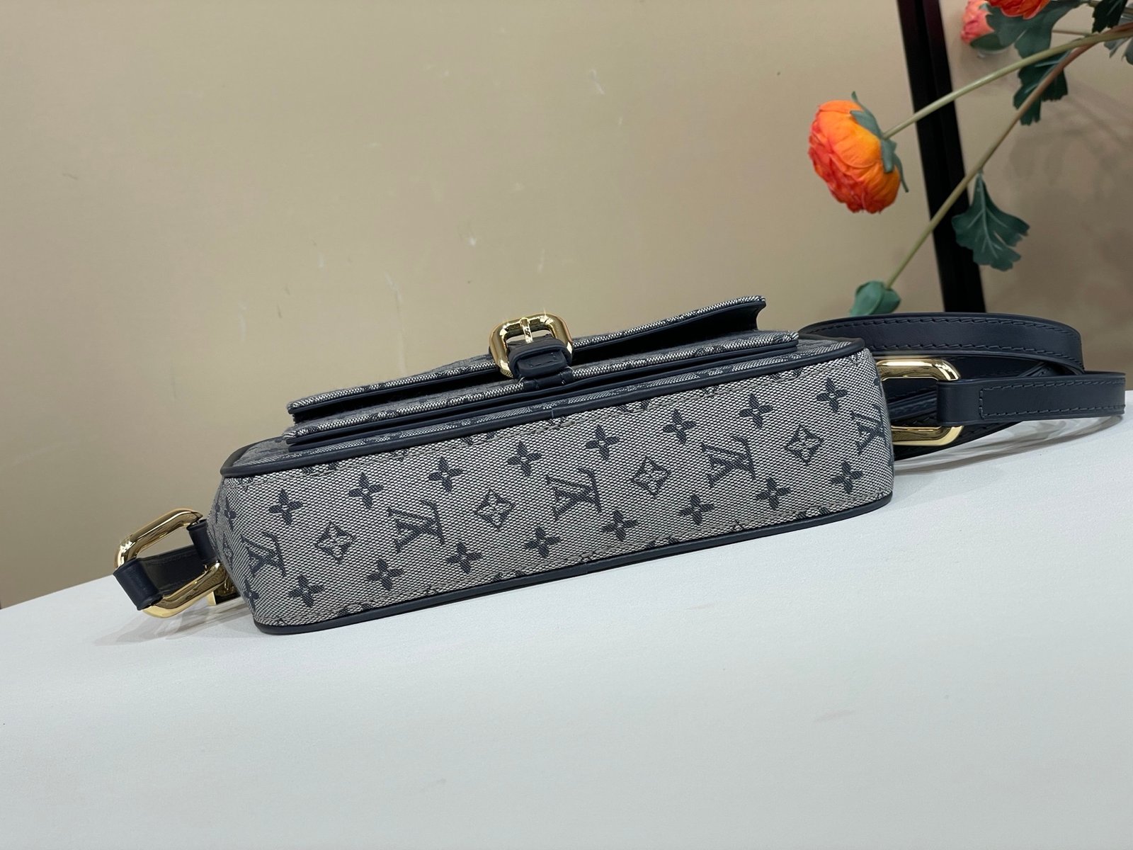 Bolso Mini Lin Juliette Louis Vuitton - Imagen 4