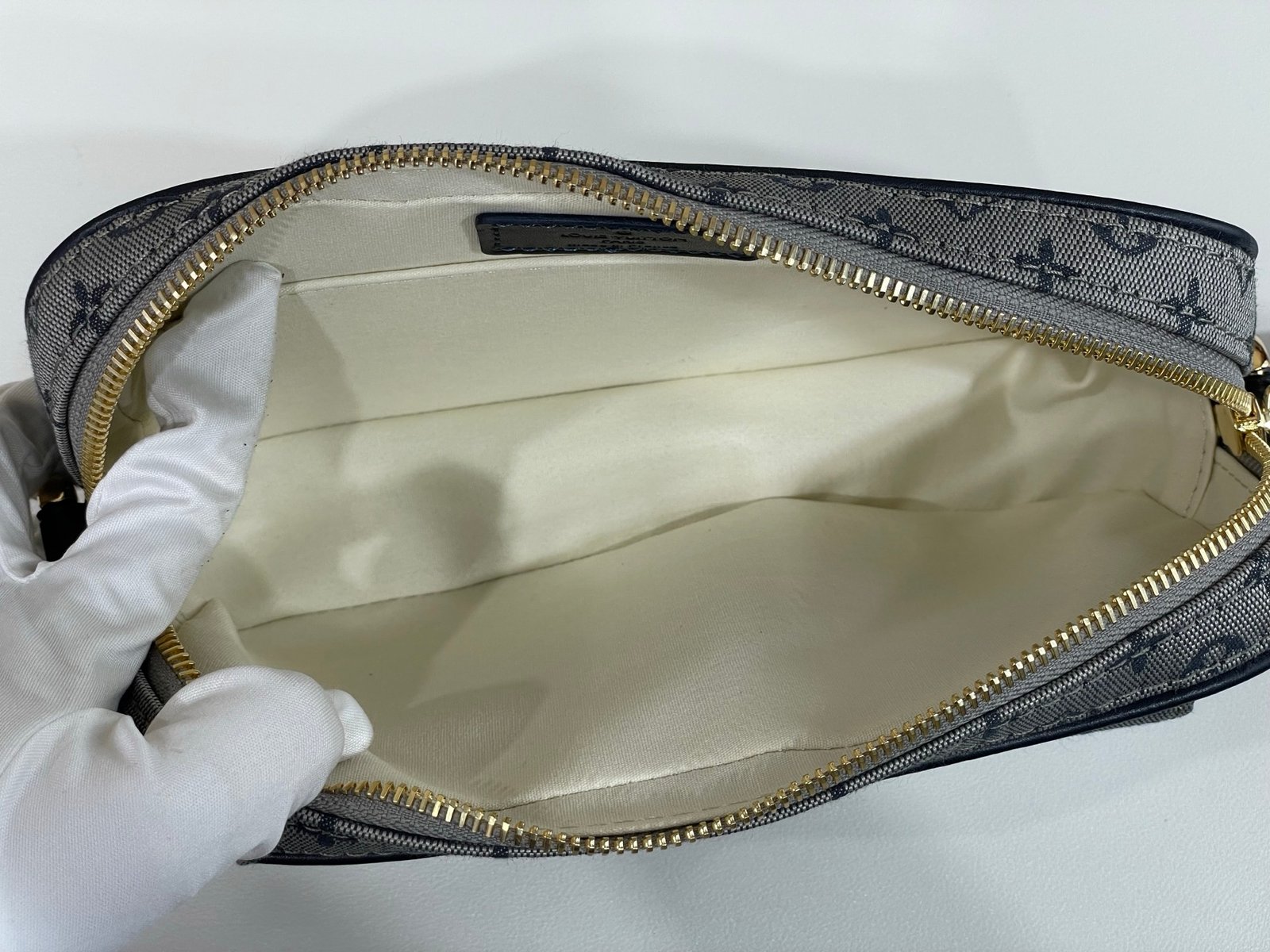 Bolso Mini Lin Juliette Louis Vuitton - Imagen 8
