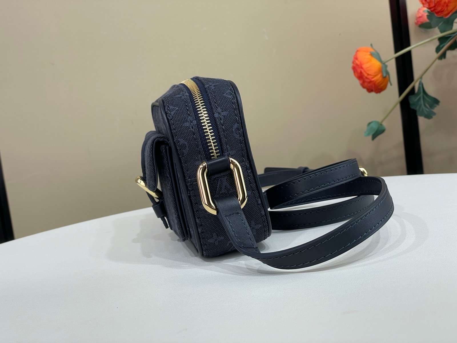 Bolso Mini Lin Juliette Louis Vuitton - Imagen 2