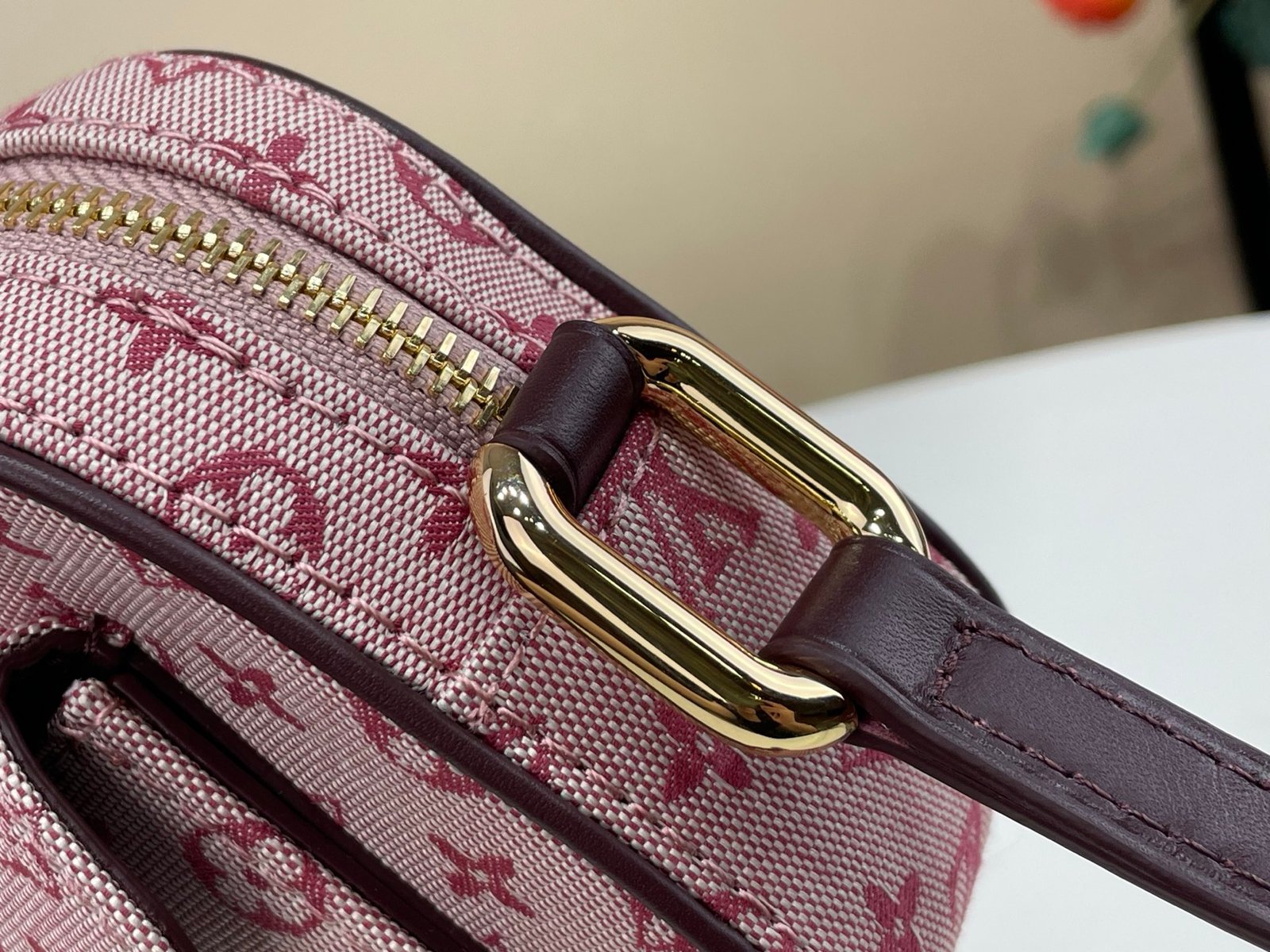 Bolso Mini Lin Juliette Louis Vuitton - Imagen 7
