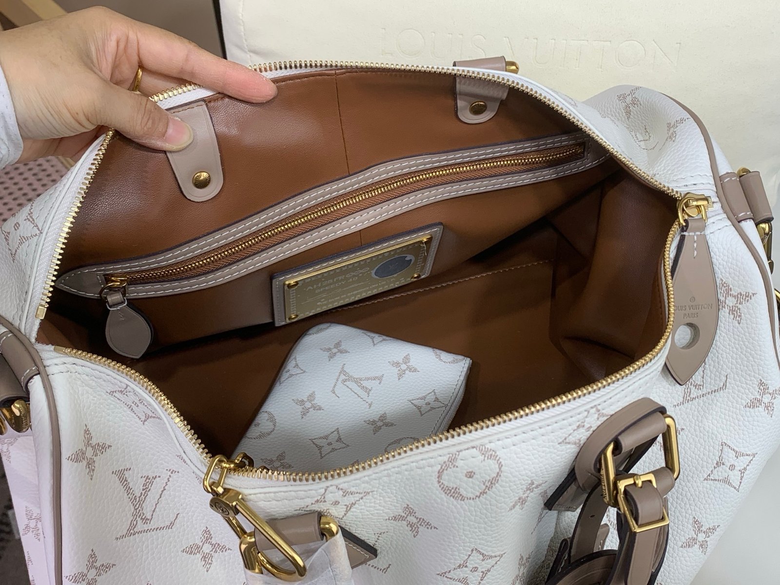 Bolsa de viaje Speedy P9 40 con bandolera Louis Vuitton - Imagen 10