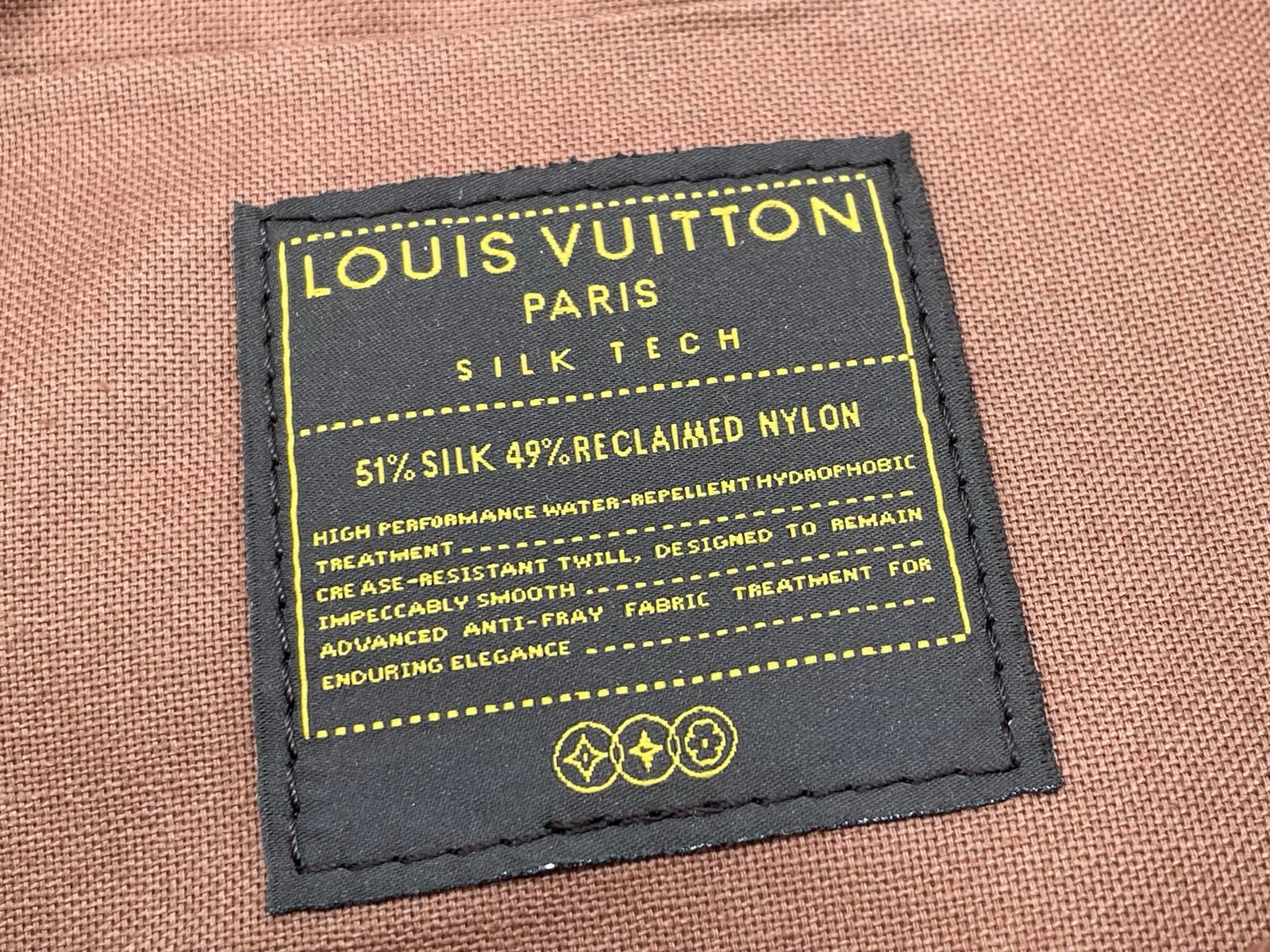 Neceser Toiletry Bag con colgador Louis Vuitton - Imagen 8
