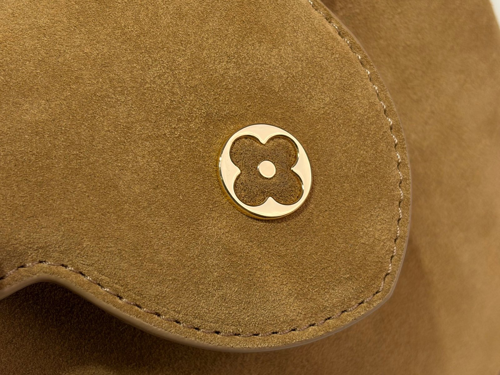 Bolso Capucines BB Louis Vuitton - Imagen 9