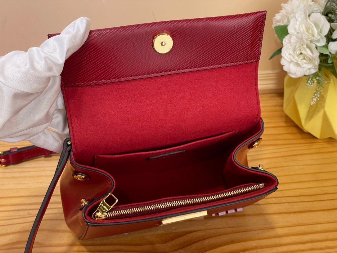 Bolso Cluny BB Louis Vuitton - Imagen 8