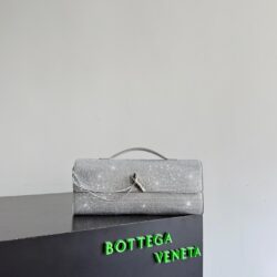 Andiamo Clutch Bottega Veneta