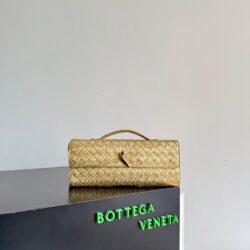 Andiamo Clutch Bottega Veneta