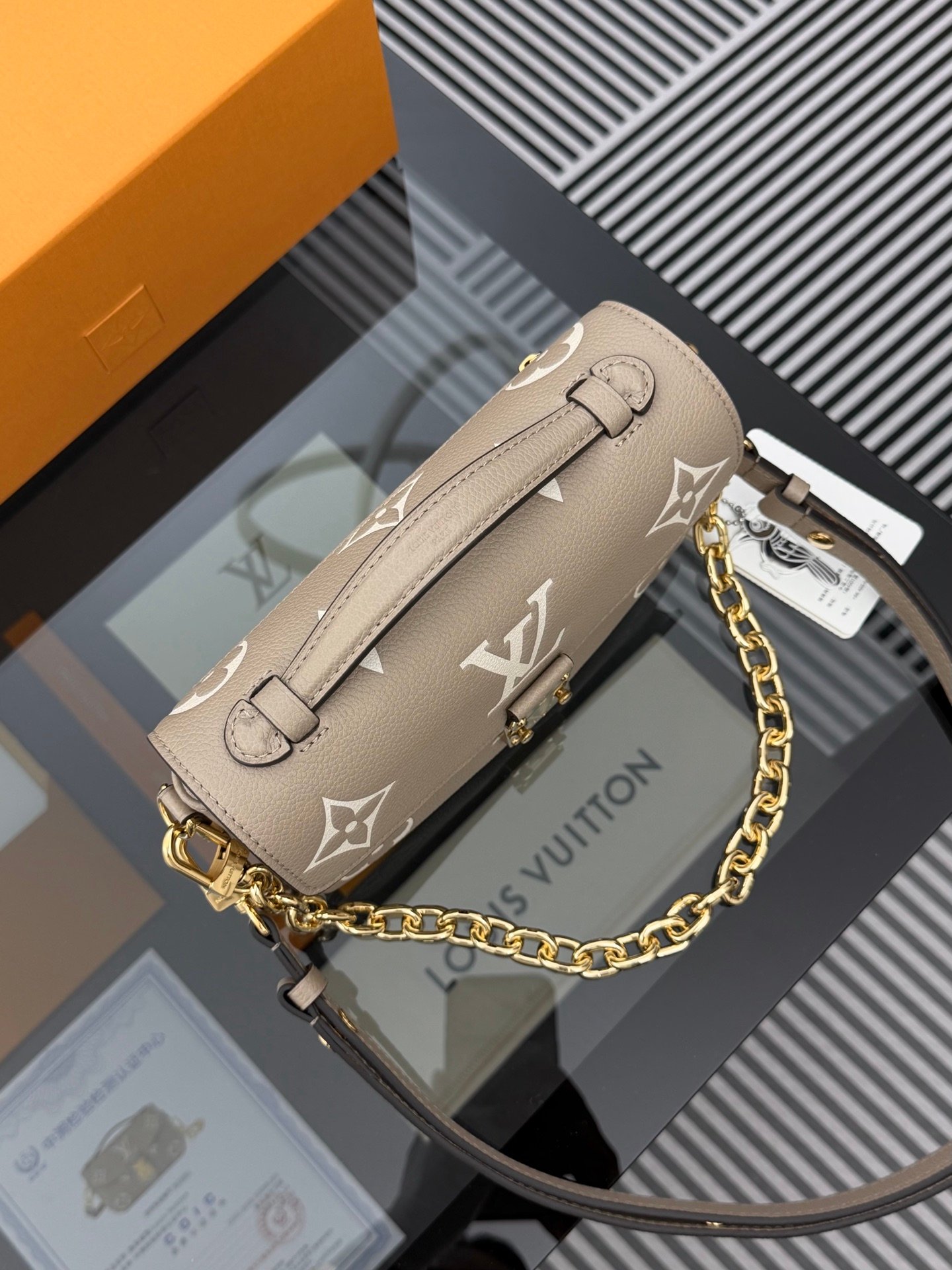Bolso Pochette Métis East West Louis Vuitton - Imagen 4
