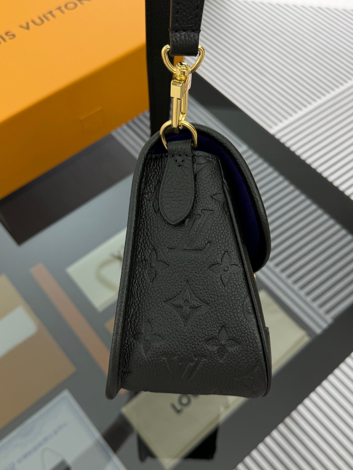 Bolso Diane Louis Vuitton - Imagen 3