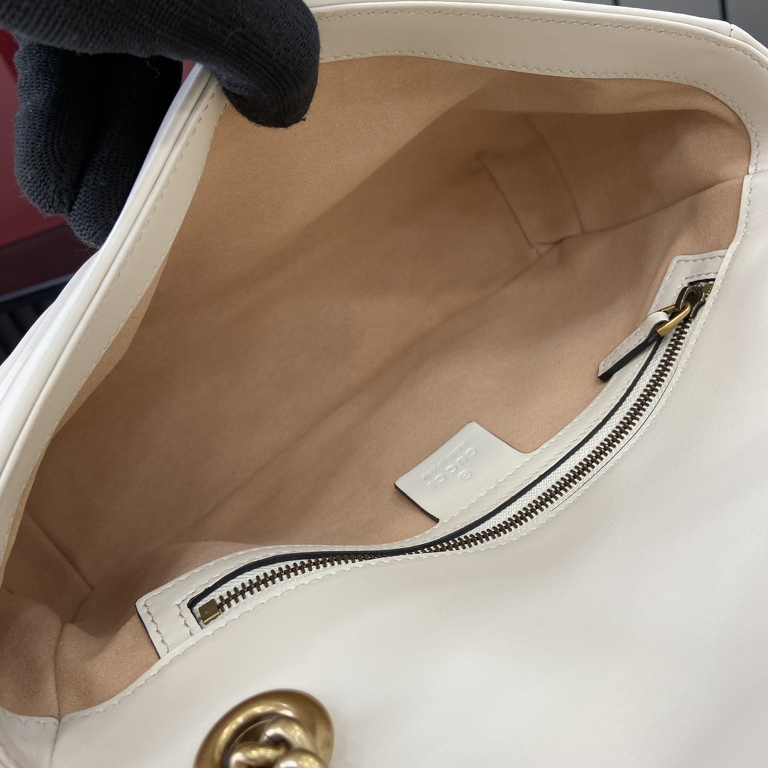 Bolso de hombro GG Marmont tamaño mediano Gucci - Imagen 9
