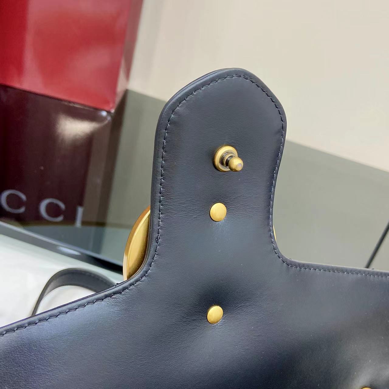 Bolso de hombro GG Marmont tamaño grande Gucci - Imagen 8