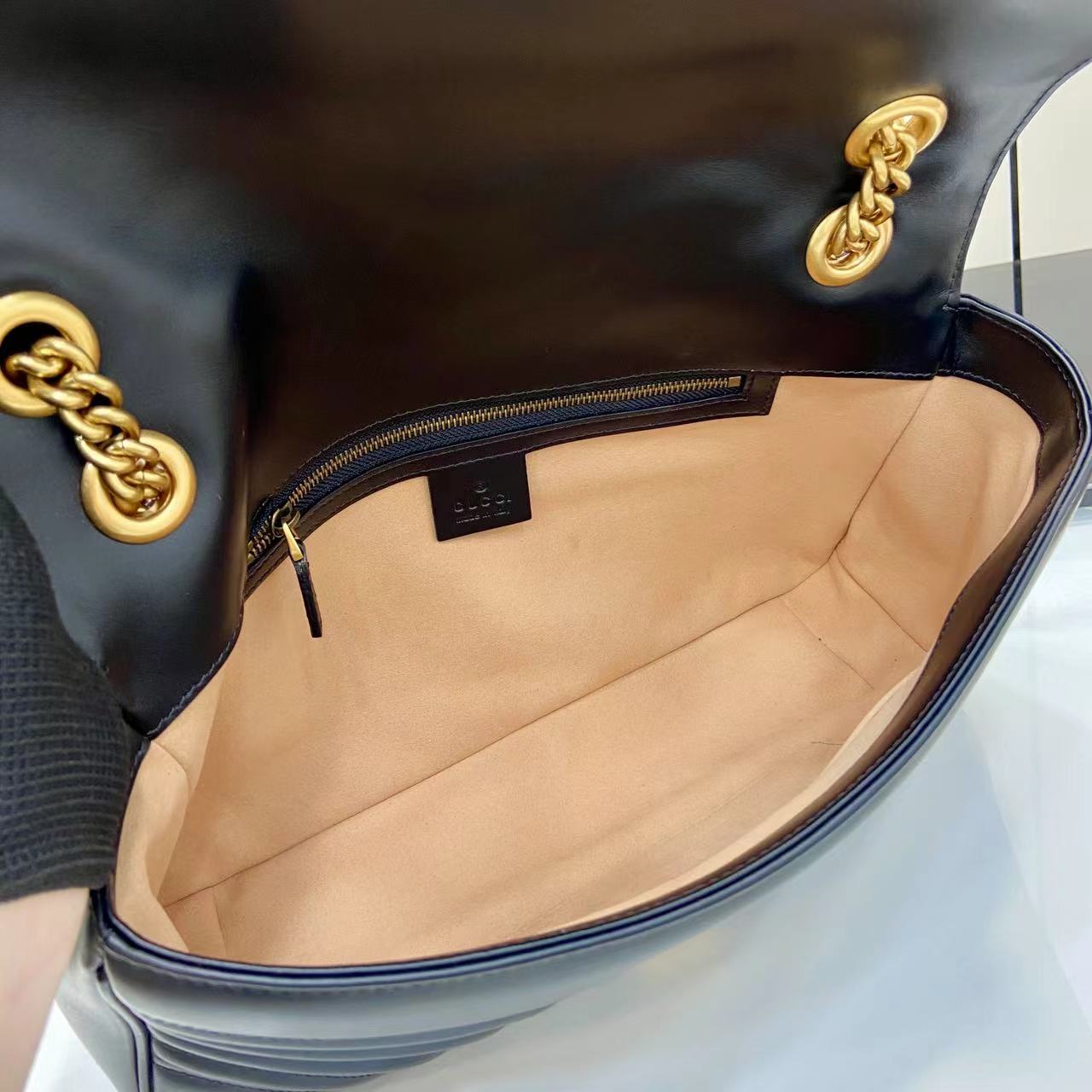 Bolso de hombro GG Marmont tamaño grande Gucci - Imagen 11
