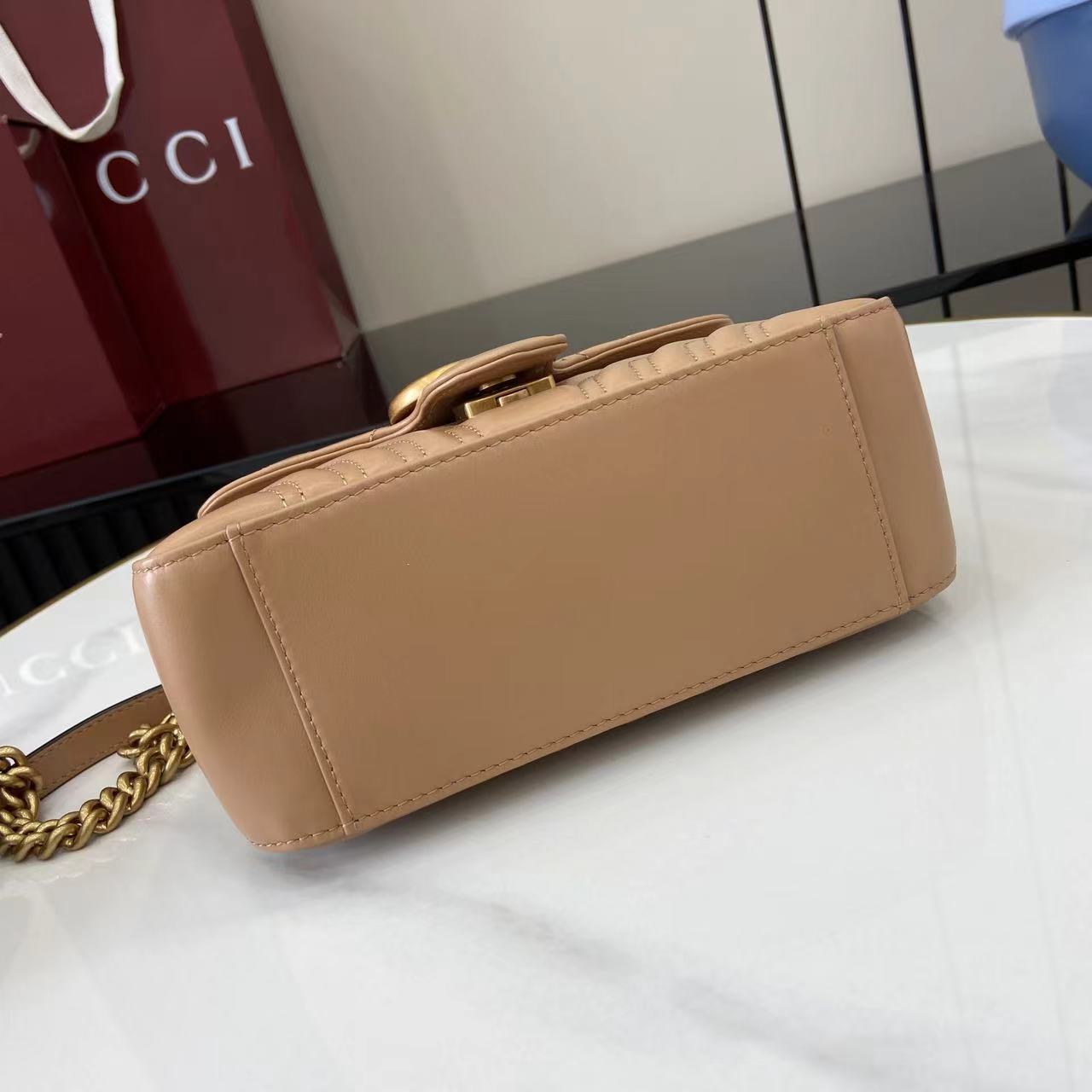Bolso mano GG Marmont con asa tamaño mediano Gucci - Imagen 8