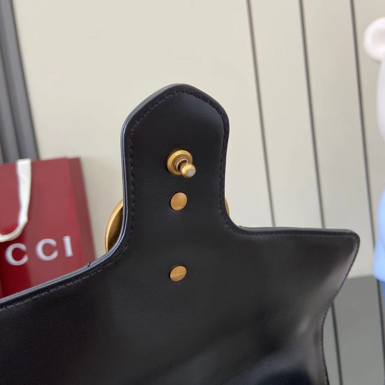 Bolso mano GG Marmont con asa tamaño mediano Gucci - Imagen 10