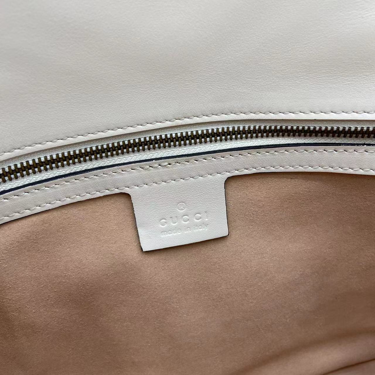 Bolso mano GG Marmont con asa tamaño mediano Gucci - Imagen 10