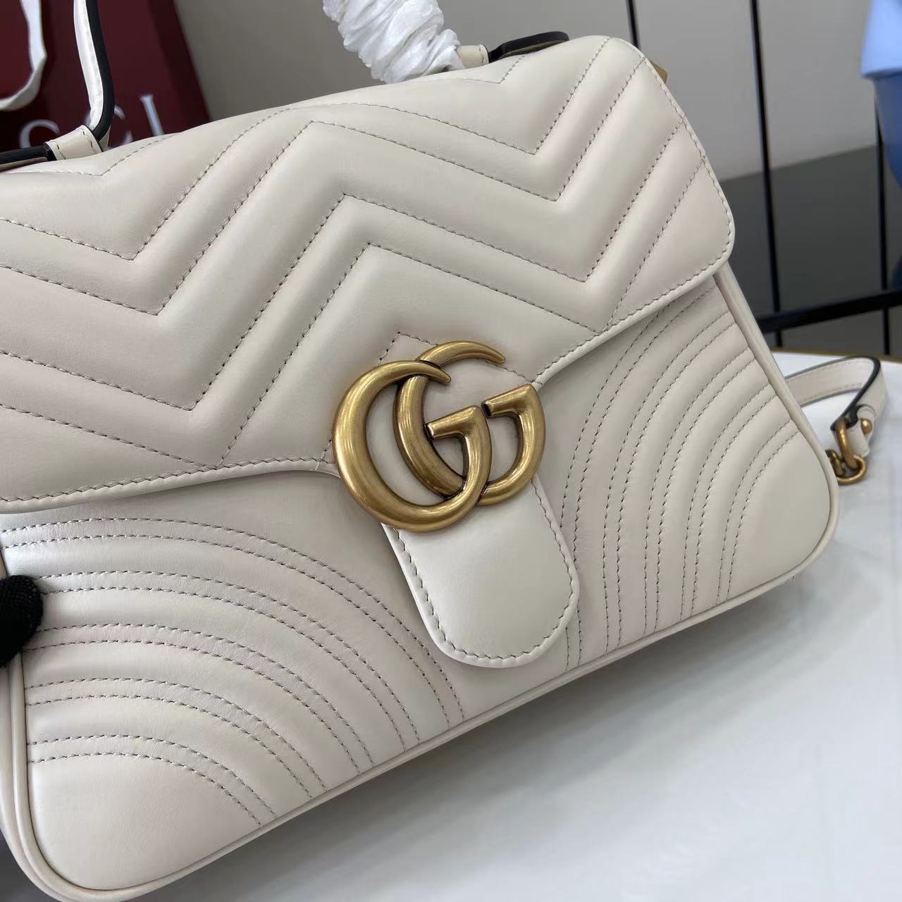 Bolso mano GG Marmont con asa tamaño mediano Gucci - Imagen 7