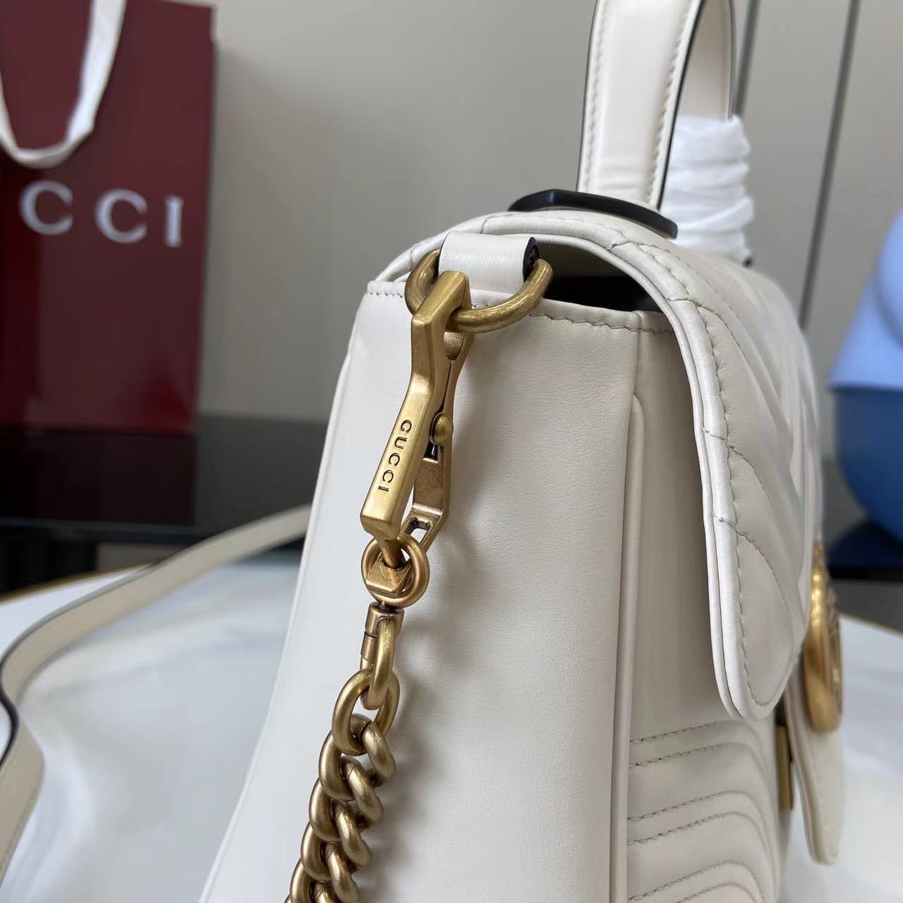 Bolso mano GG Marmont con asa tamaño mediano Gucci - Imagen 6
