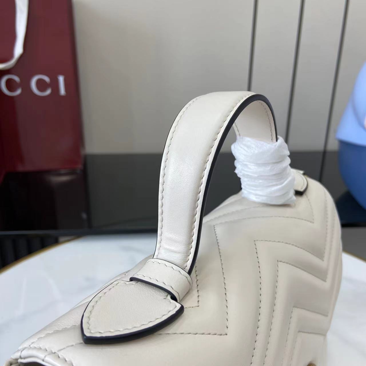 Bolso mano GG Marmont con asa tamaño mediano Gucci - Imagen 5