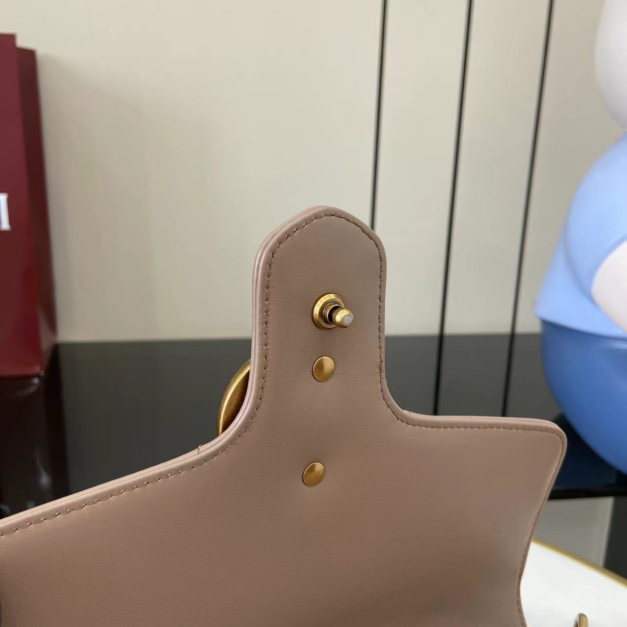 Bolso mano GG Marmont con asa tamaño mediano Gucci - Imagen 9