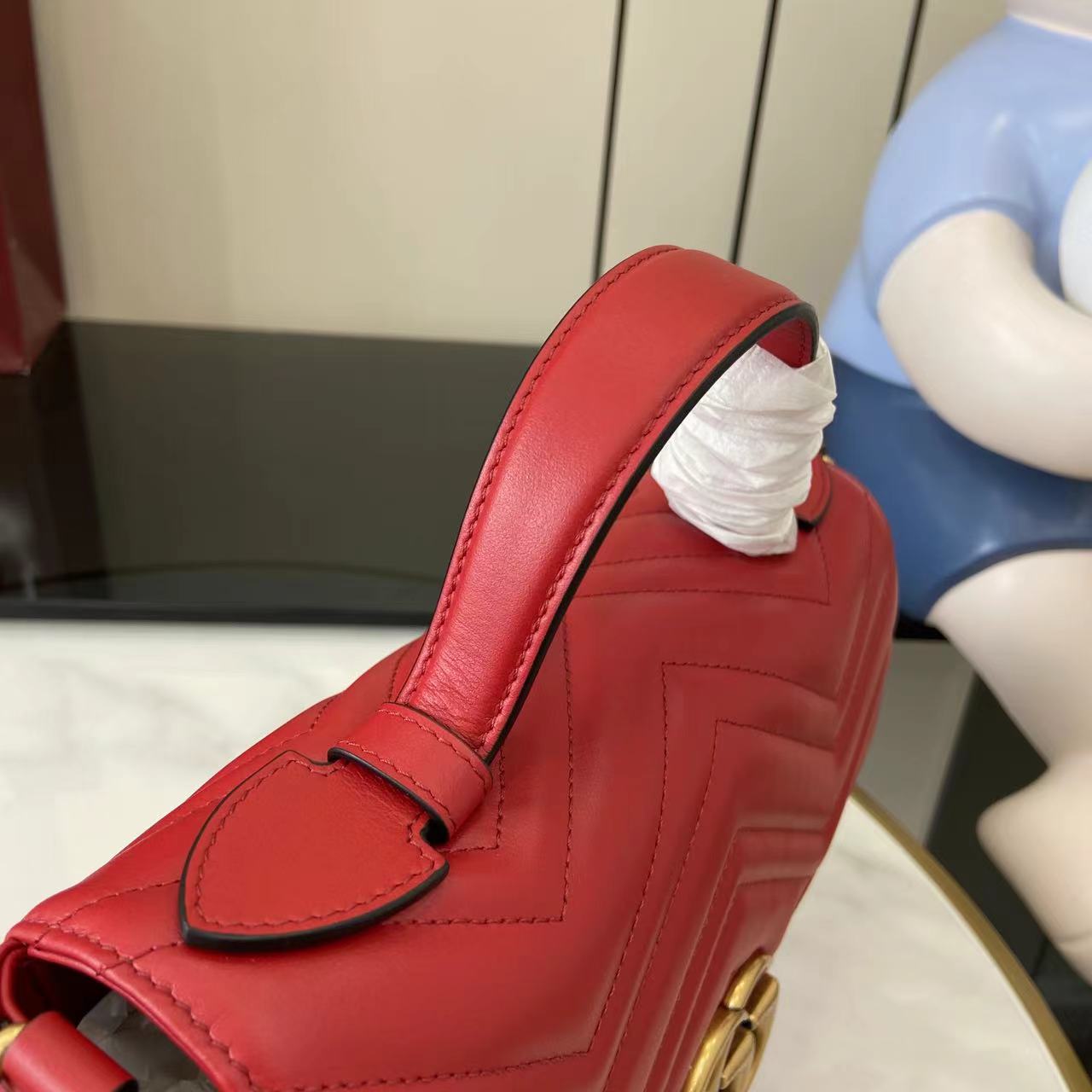 Bolso mano GG Marmont con asa tamaño mediano Gucci - Imagen 7