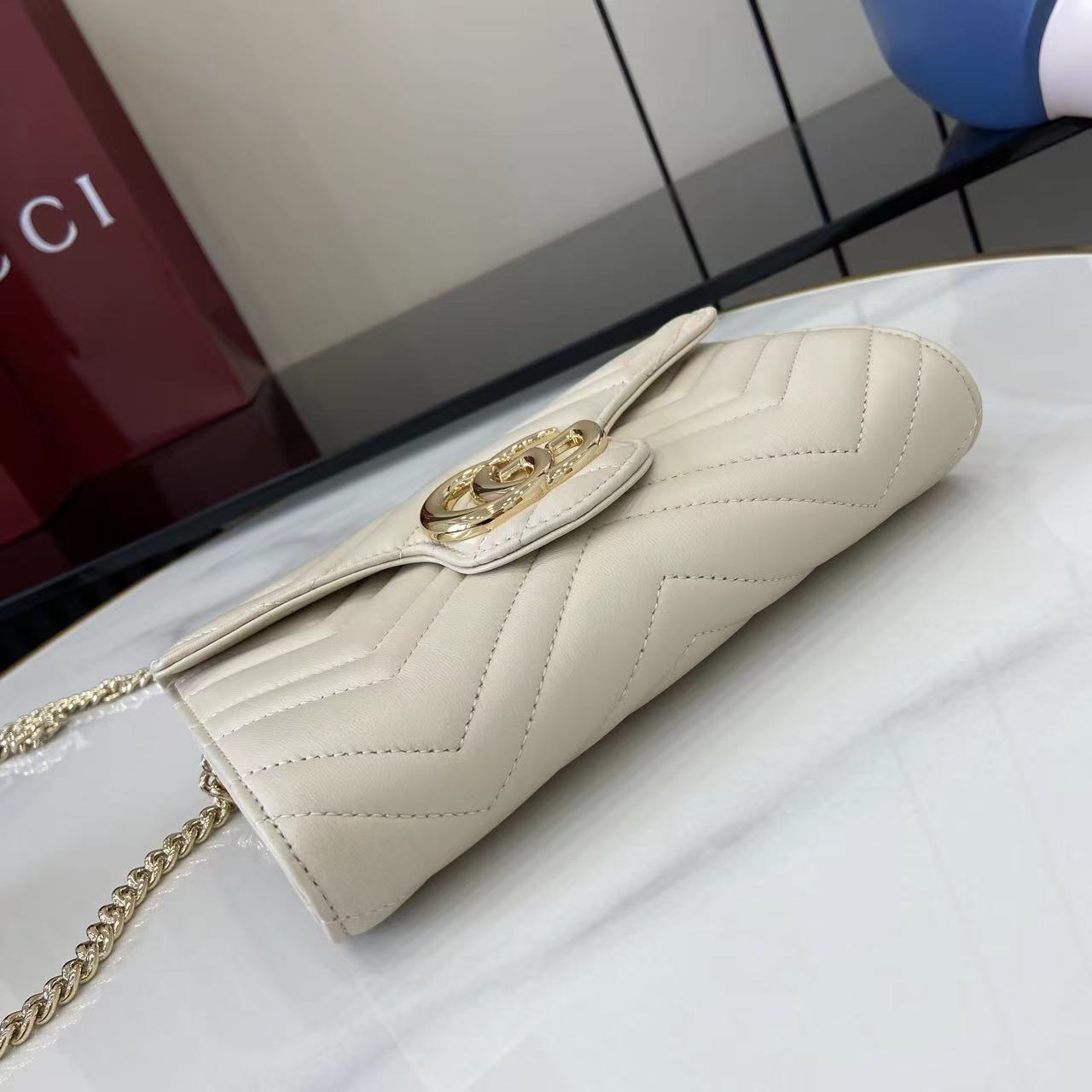 Cartera GG Marmont con cadena Gucci - Imagen 4