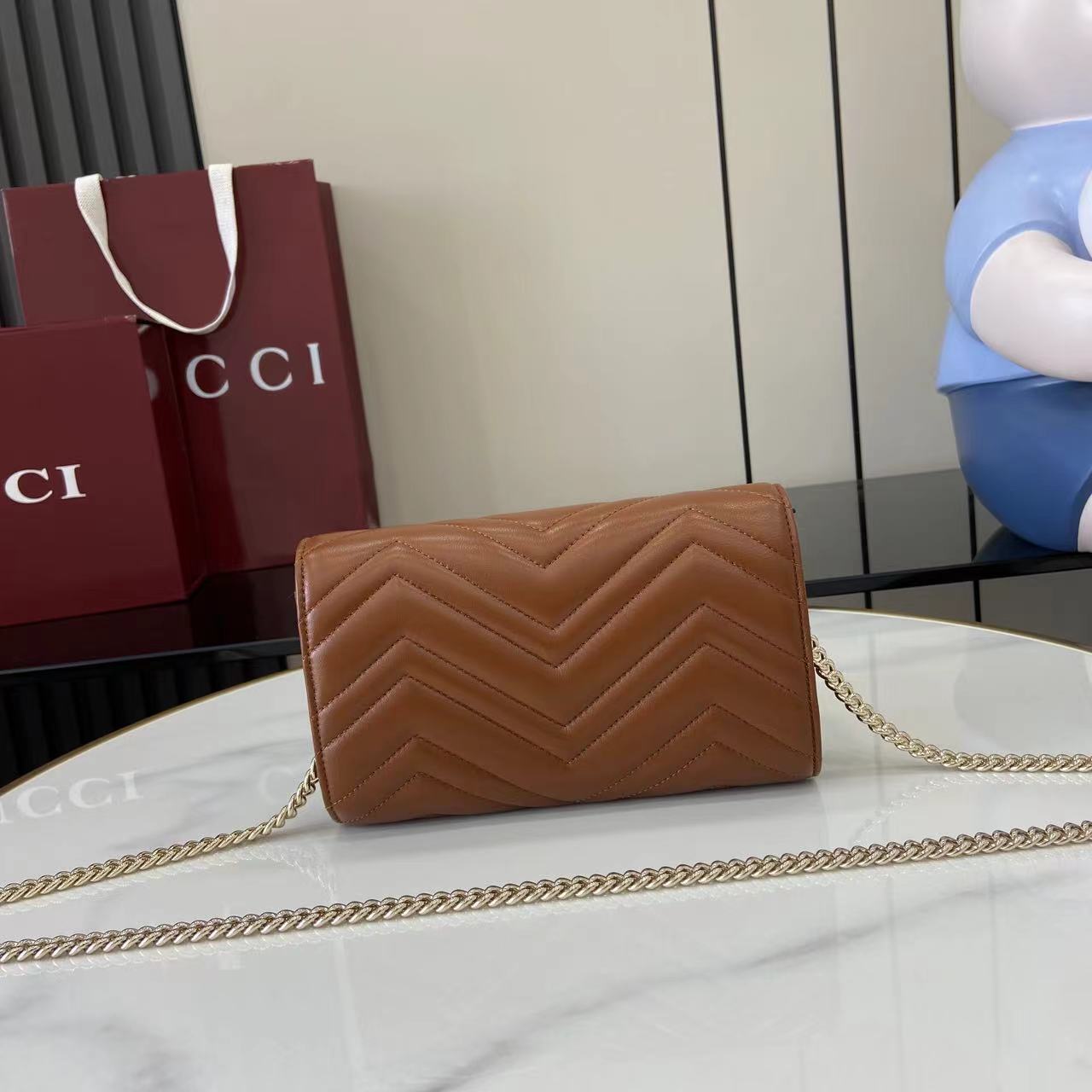 Cartera GG Marmont con cadena Gucci - Imagen 3
