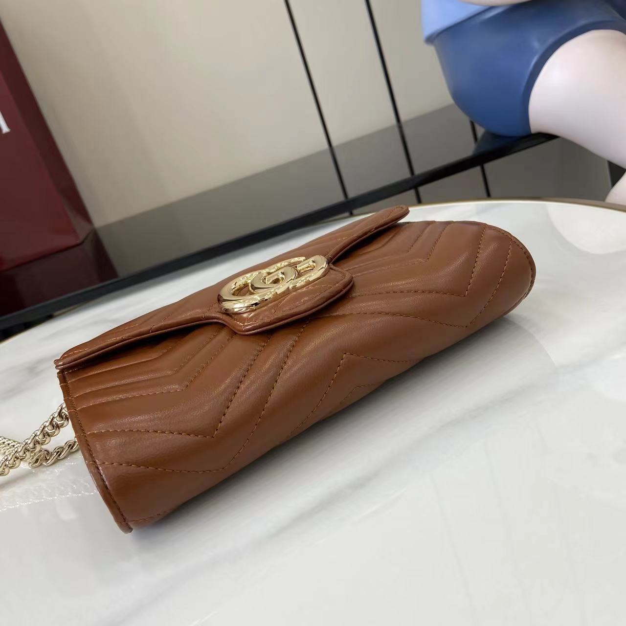 Cartera GG Marmont con cadena Gucci - Imagen 5