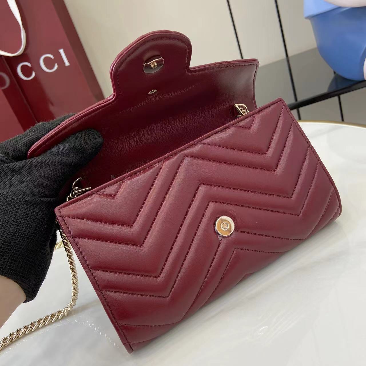 Cartera GG Marmont con cadena Gucci - Imagen 7