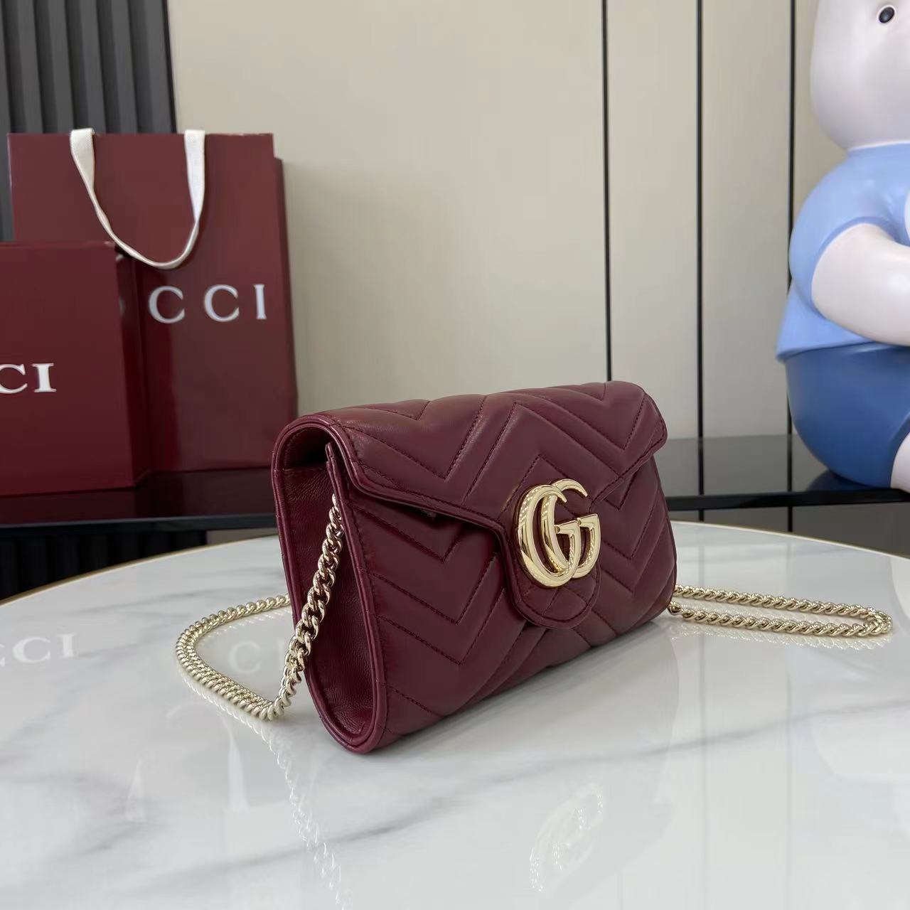 Cartera GG Marmont con cadena Gucci - Imagen 2