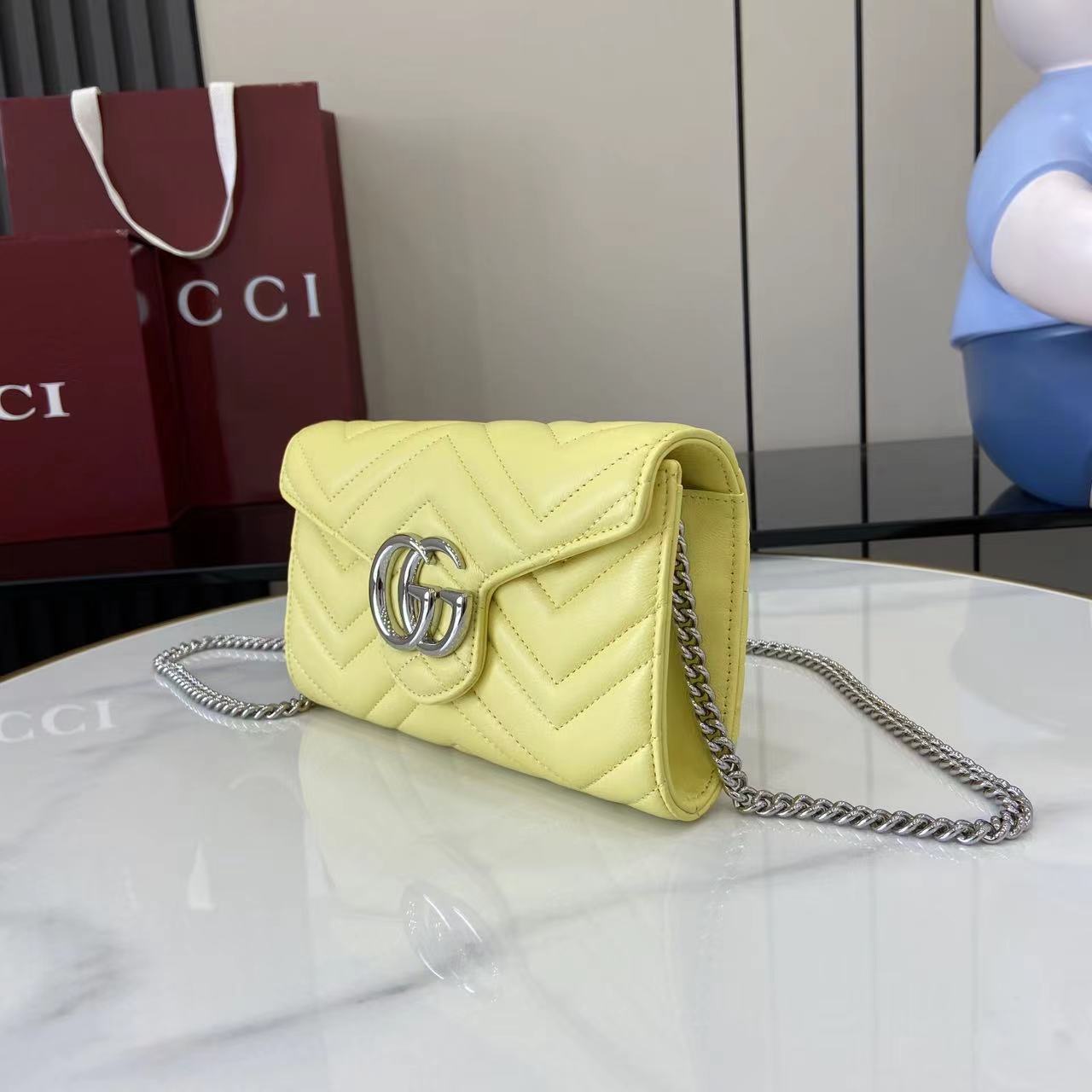 Cartera GG Marmont con cadena Gucci - Imagen 7