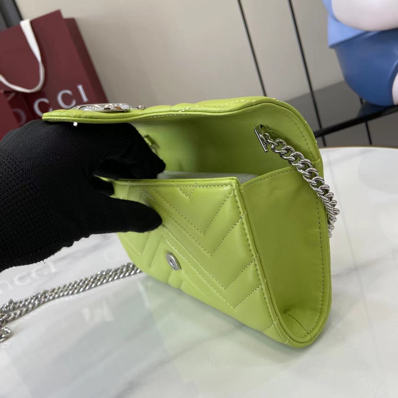 Cartera GG Marmont con cadena Gucci - Imagen 8