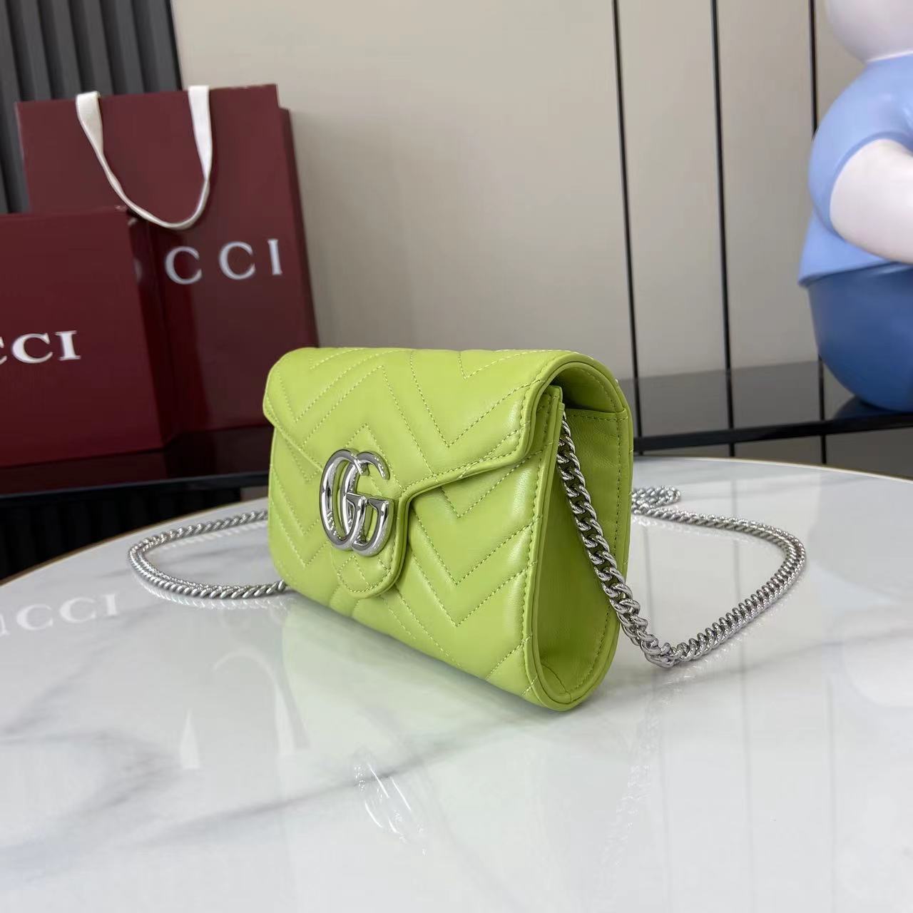 Cartera GG Marmont con cadena Gucci - Imagen 6