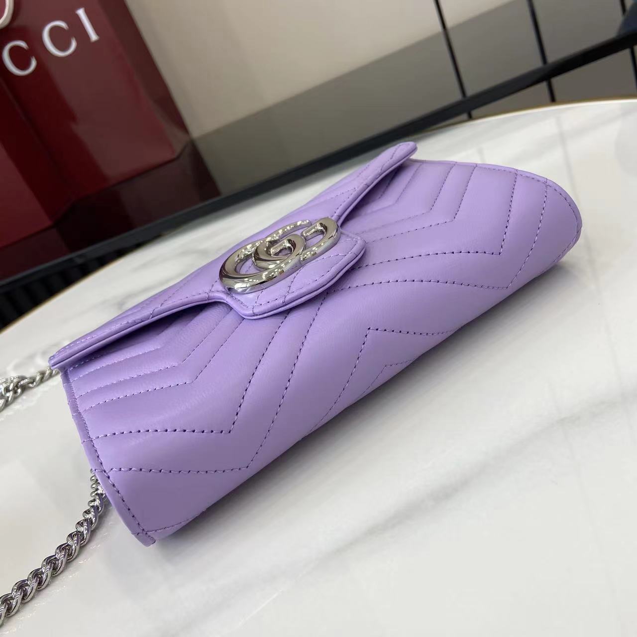Cartera GG Marmont con cadena Gucci - Imagen 4