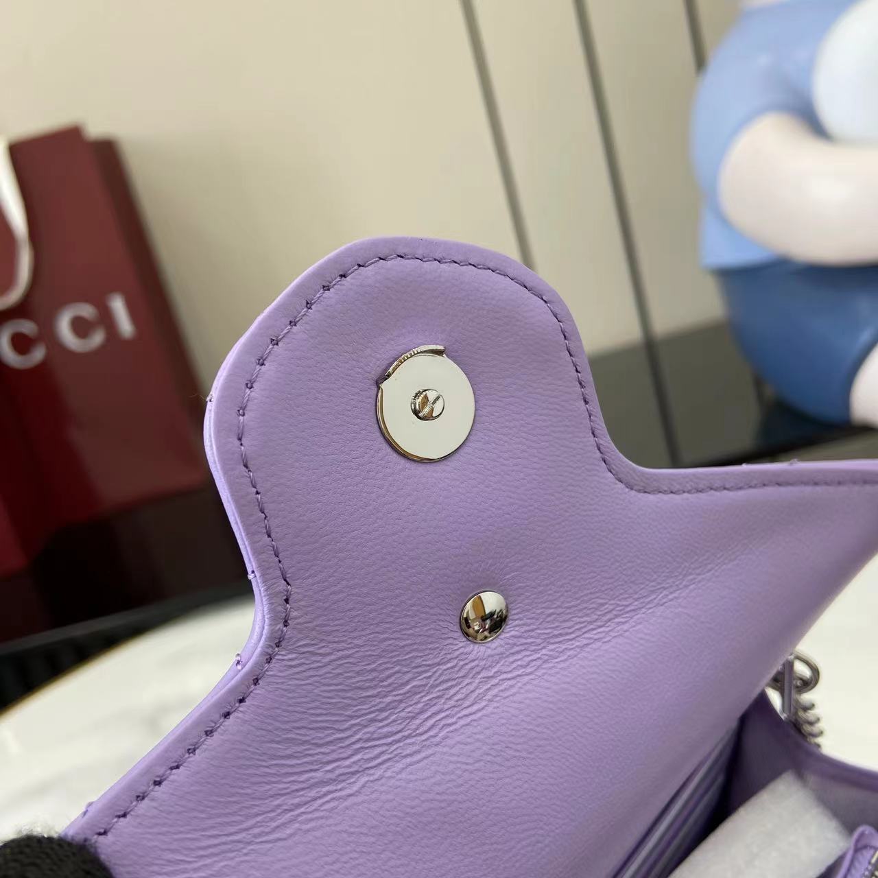 Cartera GG Marmont con cadena Gucci - Imagen 11