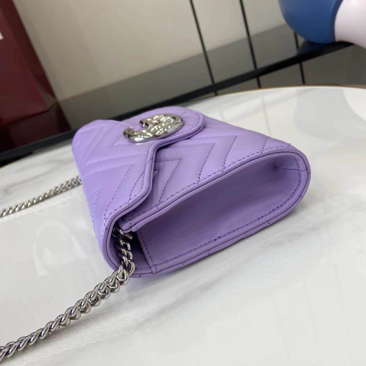 Cartera GG Marmont con cadena Gucci - Imagen 12