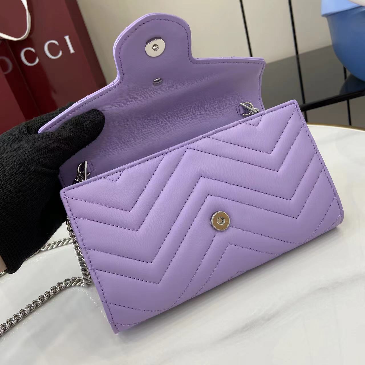 Cartera GG Marmont con cadena Gucci - Imagen 6