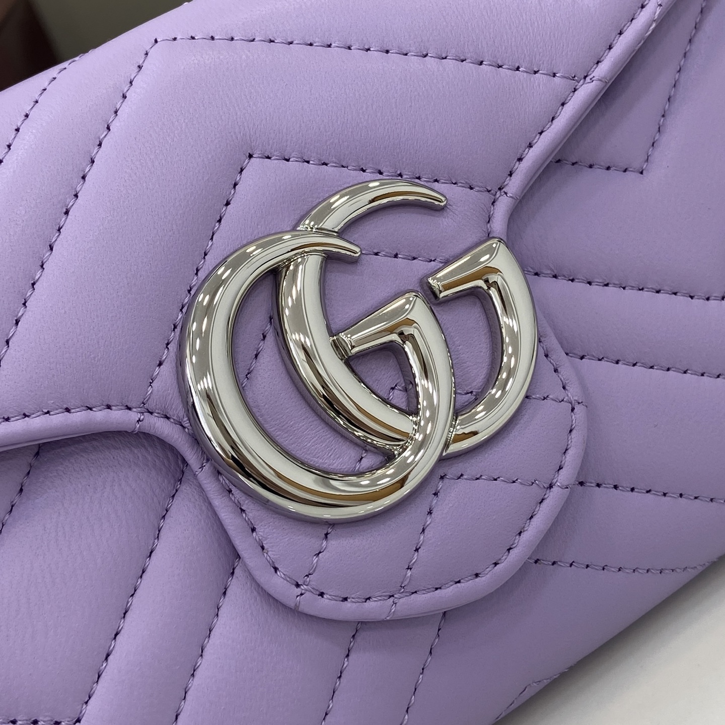Cartera GG Marmont con cadena Gucci - Imagen 5