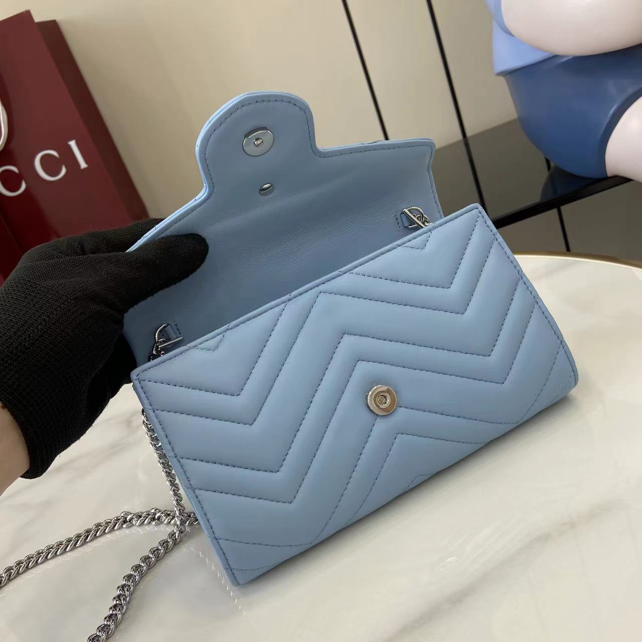 Cartera GG Marmont con cadena Gucci - Imagen 7